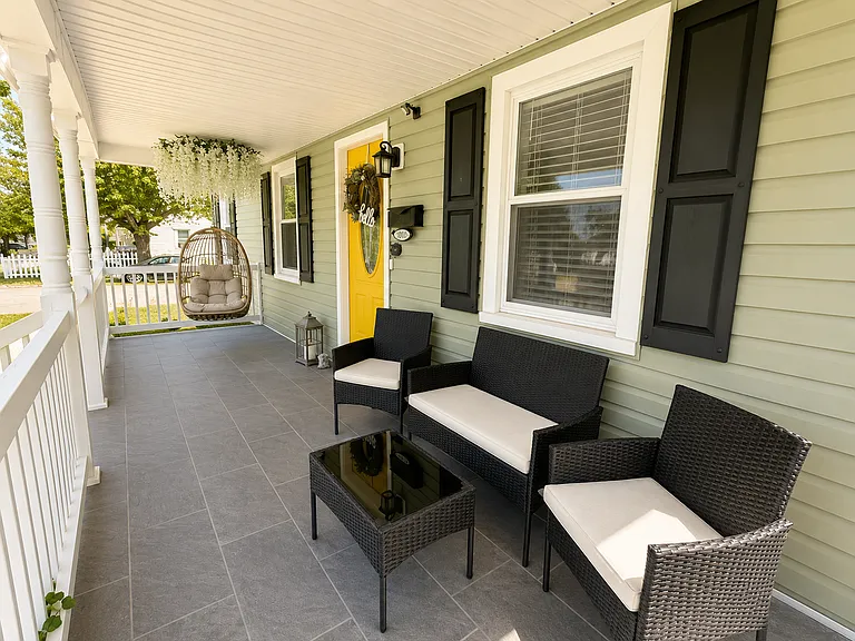 3401 Brighton St — Photo 2