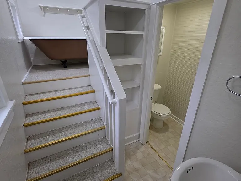 340 N Grove Ct — Photo 7