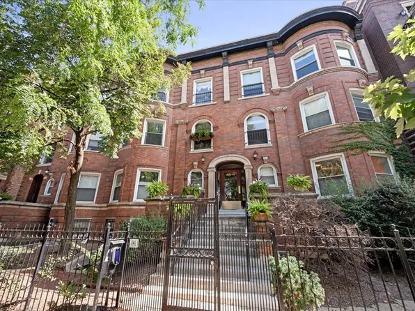 4053 N Sheridan Rd APT 3, Chicago, IL 60613