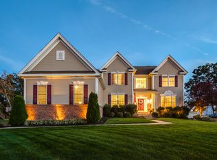 22 Foxcroft Way, Mount Laurel, NJ 08054