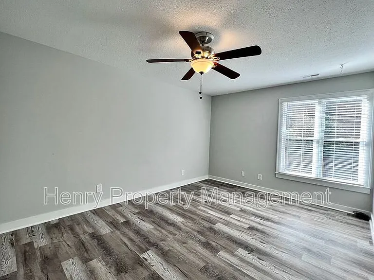 150 Carmichael Ct — Photo 7