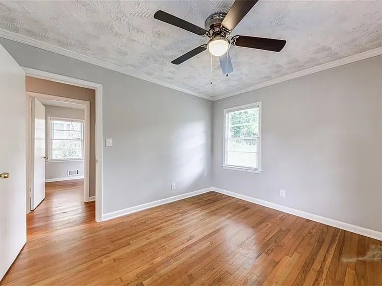 1582 Lincoln Ave SE — Photo 21