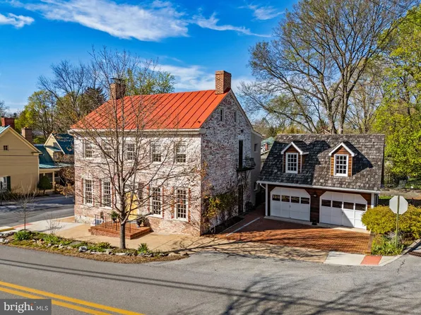 301 E German St, Shepherdstown, WV 25443
