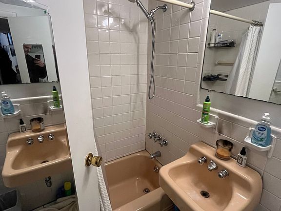 4th image of 289 Newbury St APT 1