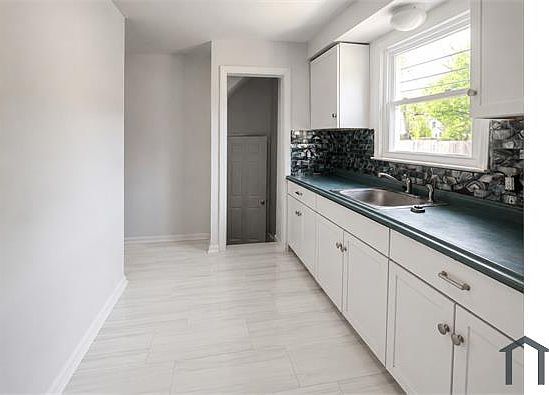 3rd image of 20315 Goulburn St