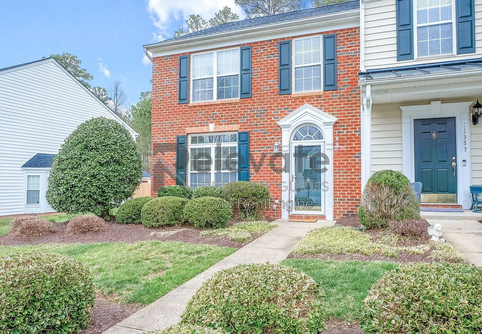3 bed, 2.5 bath, 1584 sqft, $2,395 — Photo 3