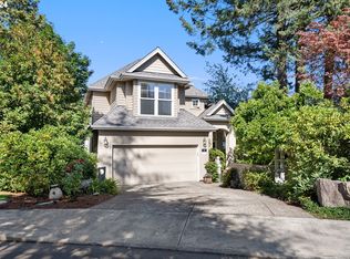 8 Morningview Cir, Lake Oswego, OR 97035