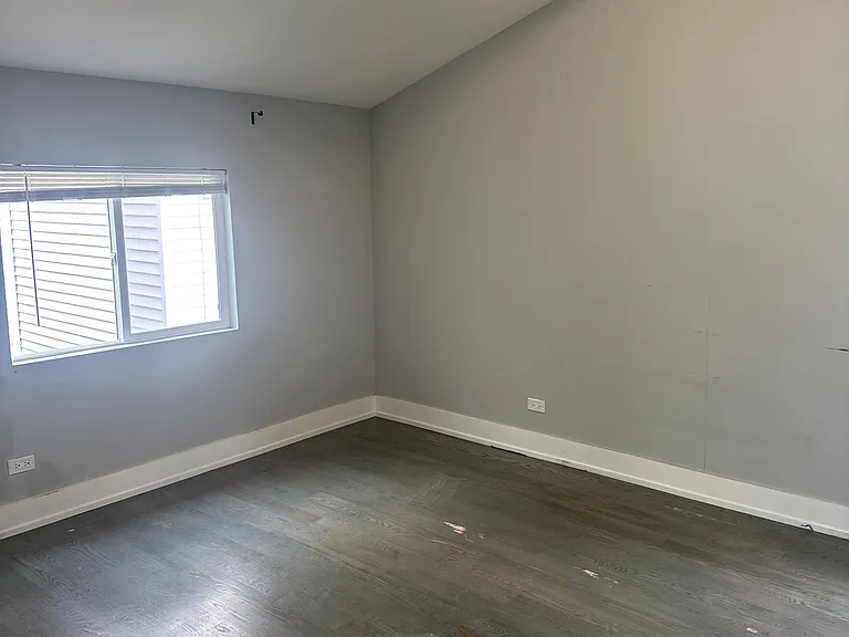 2508 N Ashland Ave — Photo 3