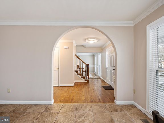 4th image of 4302 Mount Vernon Pl
