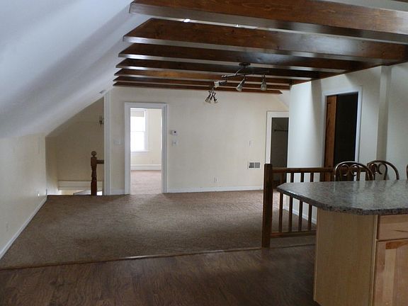 4th image of 81 Bay St #1
