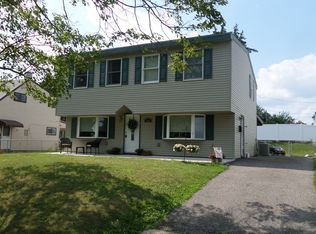 2802 Norcom Rd, Philadelphia, PA 19154