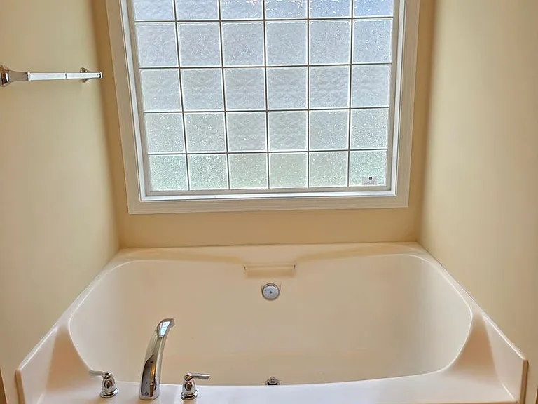 233 Overlook Dr — Photo 14