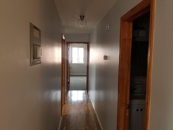 5th image of 10201 Glenwood Rd Floor 2