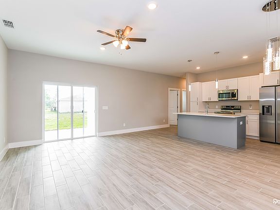 5th image of 263 Gladiola Ct