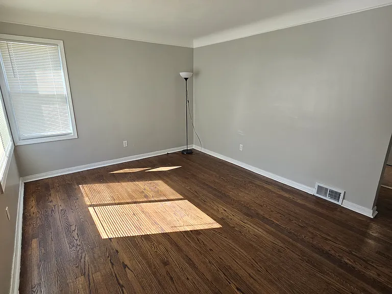 23809 Battelle Ave — Photo 11