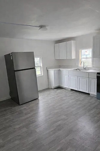 510 Thompson St Photo 1
