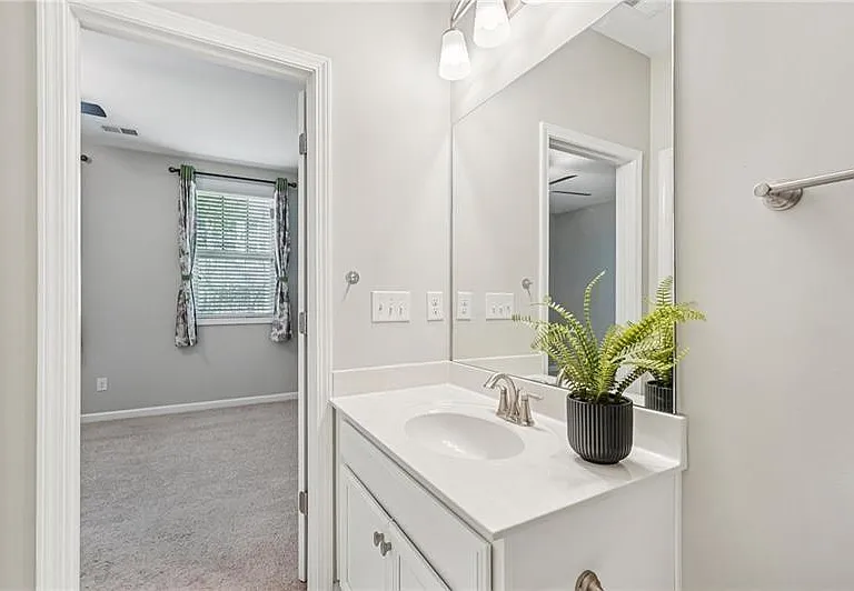 741 Topsail Ln — Photo 29