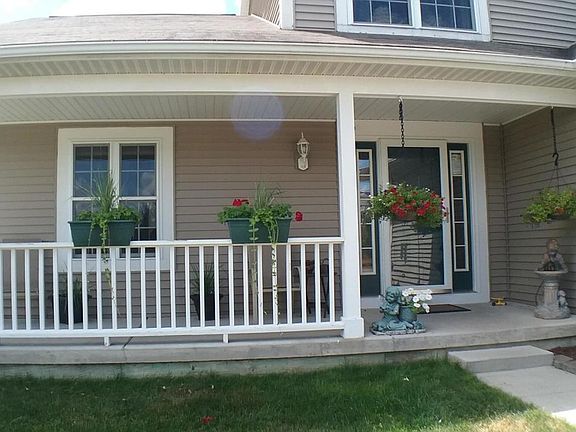 3rd image of 3821 Carnaby Dr