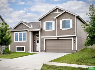 8201 Craig Ave, Omaha, NE 68122