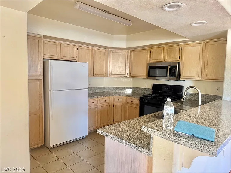 7950 W Flamingo Rd #2030 — Photo 17