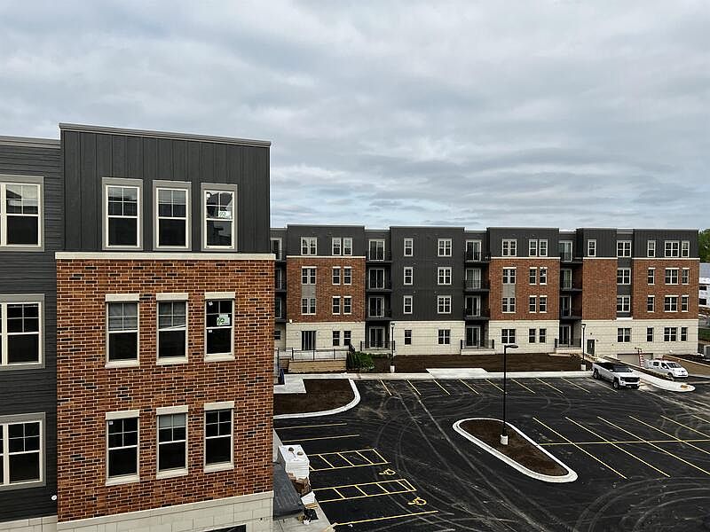 1st image of 501 W Verona Ave #203