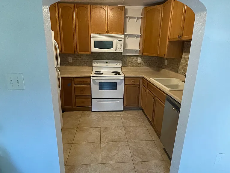 21 Nesmith Ave — Photo 17