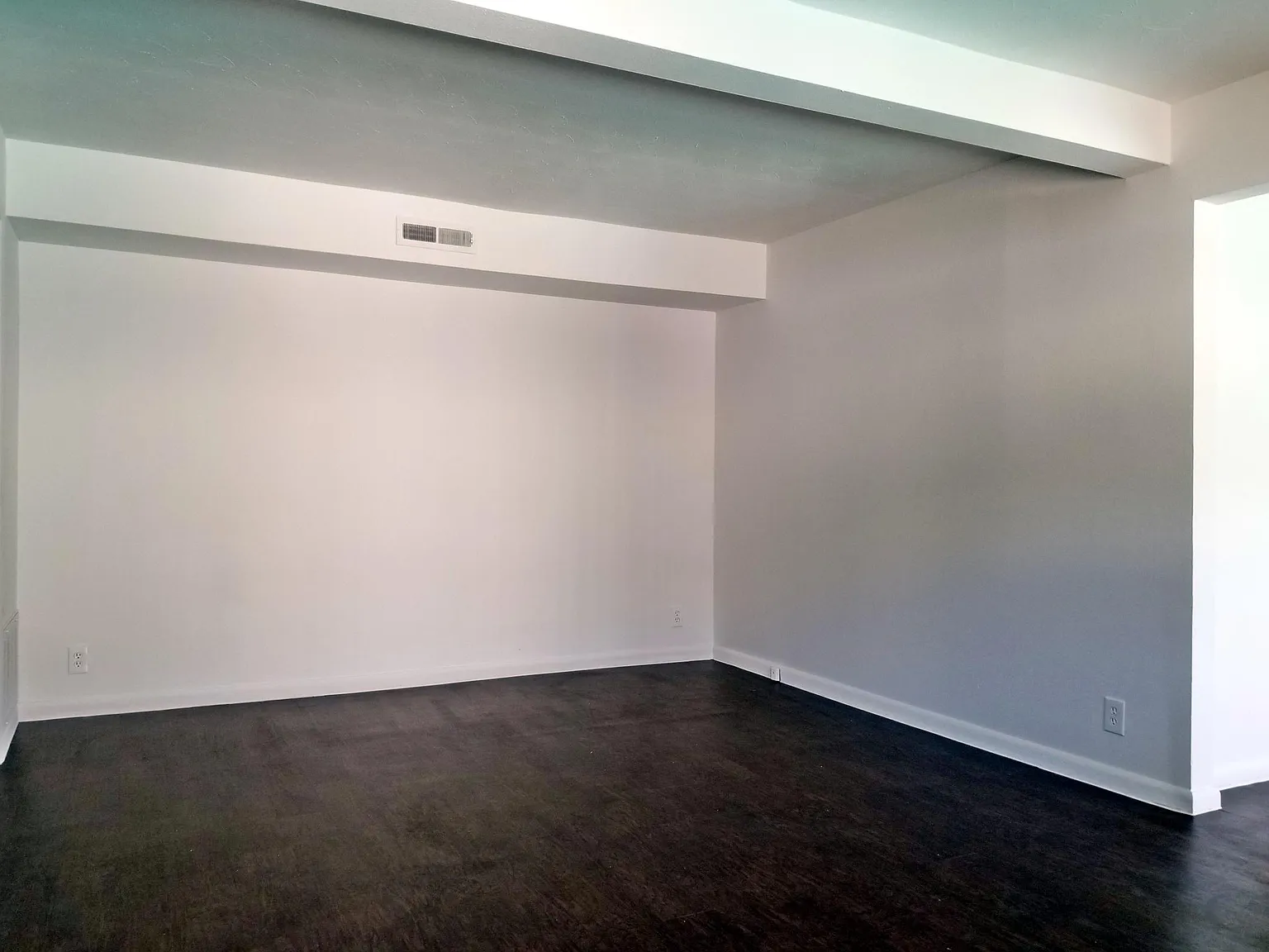 4000 Swiss Ave — Photo 4