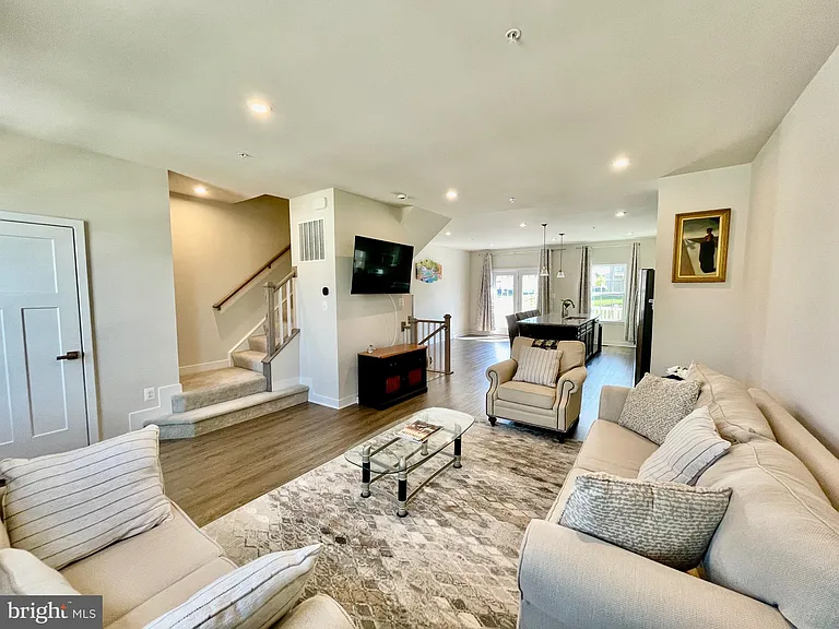 1518 Wilmer Park Ln — Photo 7