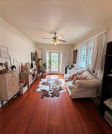 2nd image of 2423 Broadway St APT C