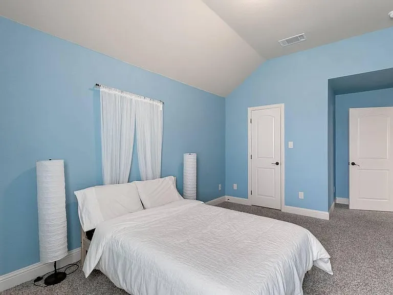 4119 Napoli Way — Photo 5