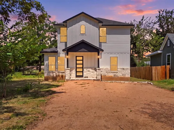 504 Walker St, Smithville, TX 78957
