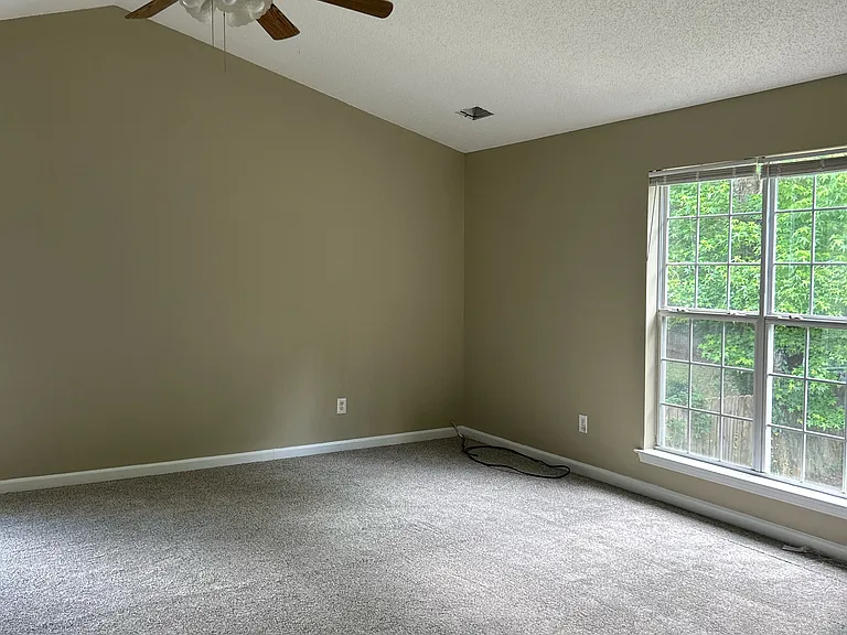 152 Galway Ln — Photo 2