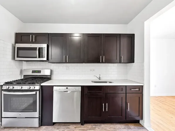 133 Edgecombe Avenue image 1 of 8