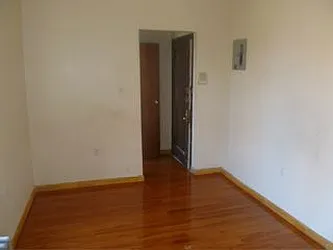 Rented by Robyn Lee, LREB