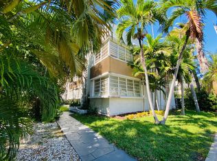 10082 W Bay Harbor Dr, Miami Beach, FL 33154