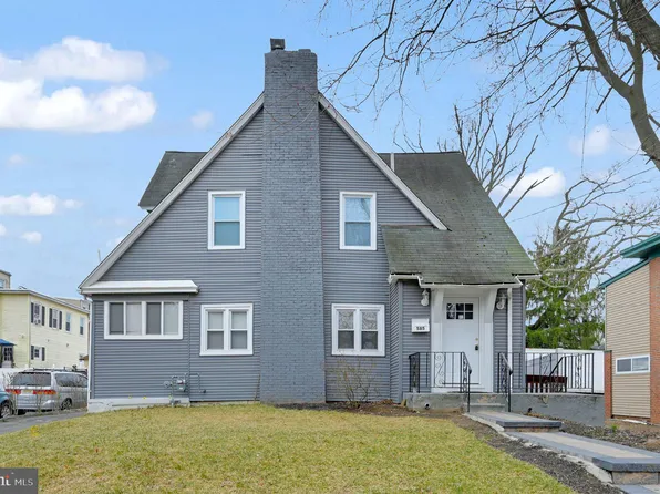 585 Parkway Ave, Ewing, NJ 08618