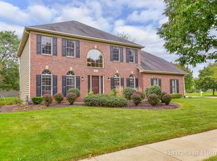 912 Rock Spring Rd, Naperville, IL 60565