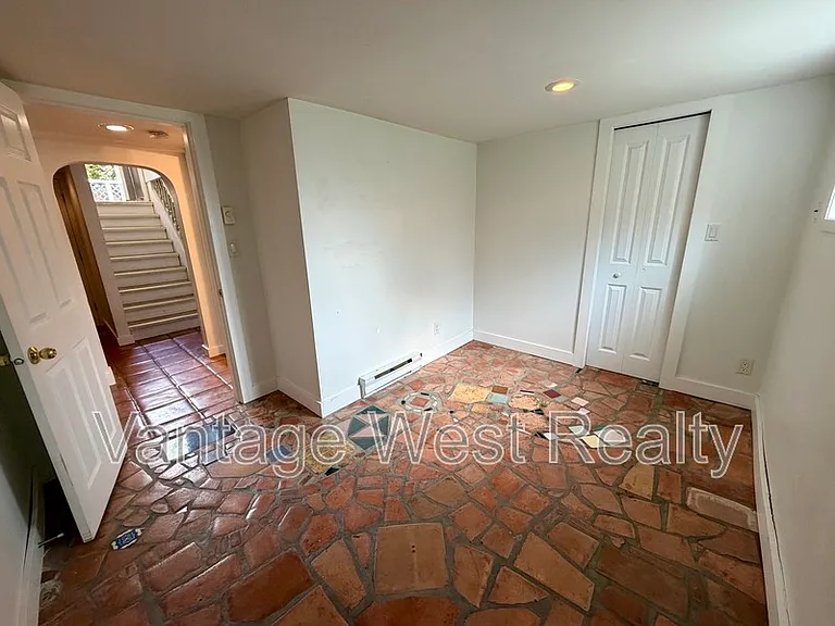 1230B Ethel St — Photo 5