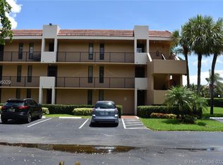 5602 Coral Lake Dr #102, Margate, FL 33063