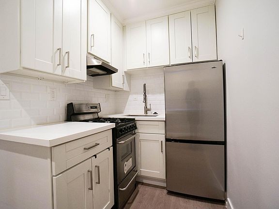 2nd image of 1745 N Orange Dr APT 231