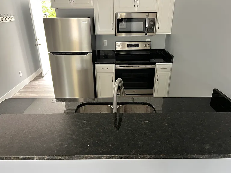 337 S 1st St #337 — Photo 2