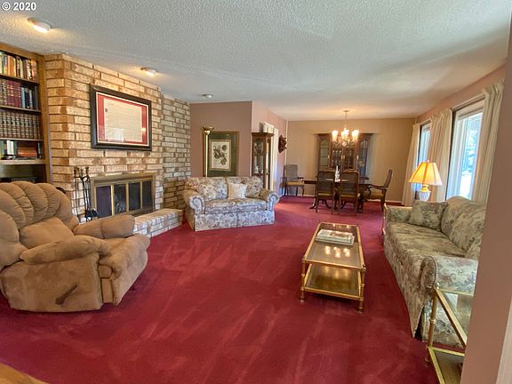 5th image of 3718 SE Pipers Dr