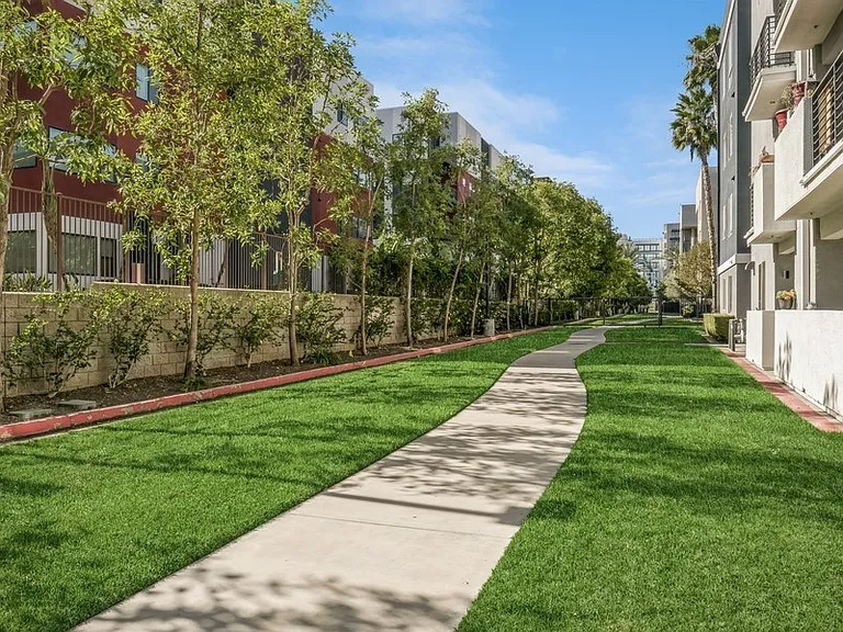Carillon Apartment Homes — Photo 28