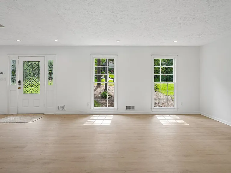 5132 Willow Point Pkwy — Photo 10