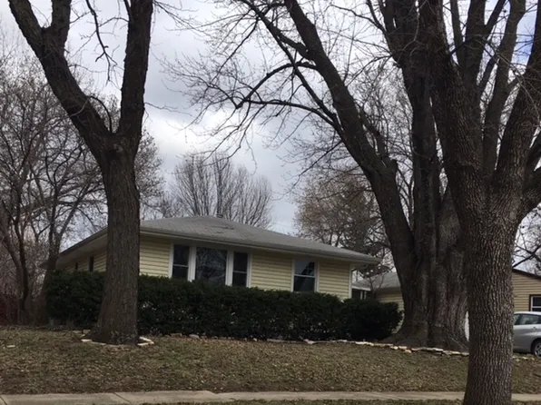 2512 Church Cir, Manhattan, KS 66502