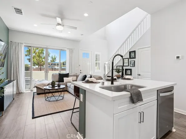 296 Alienta Ln, Mission Viejo, CA 92694