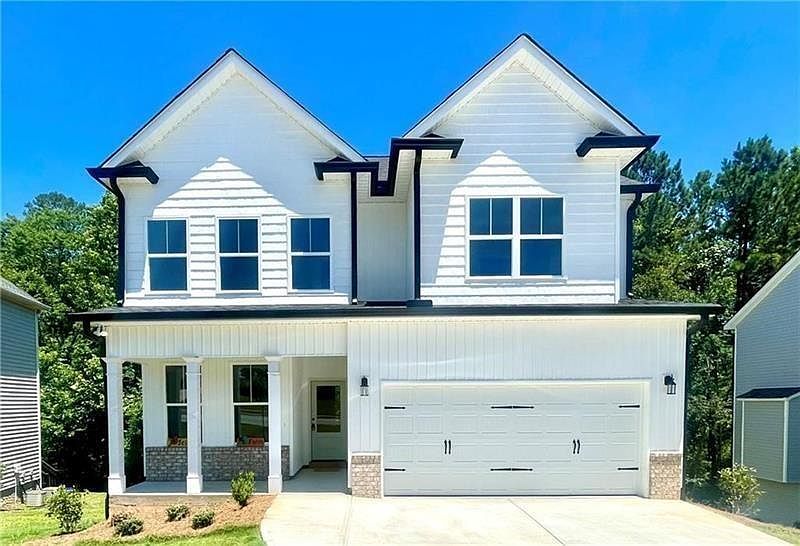 1st image of 14 Lucas Ln