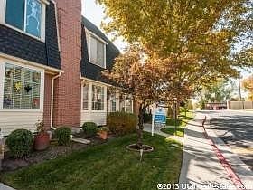 3rd image of 622 E Spring House Ln