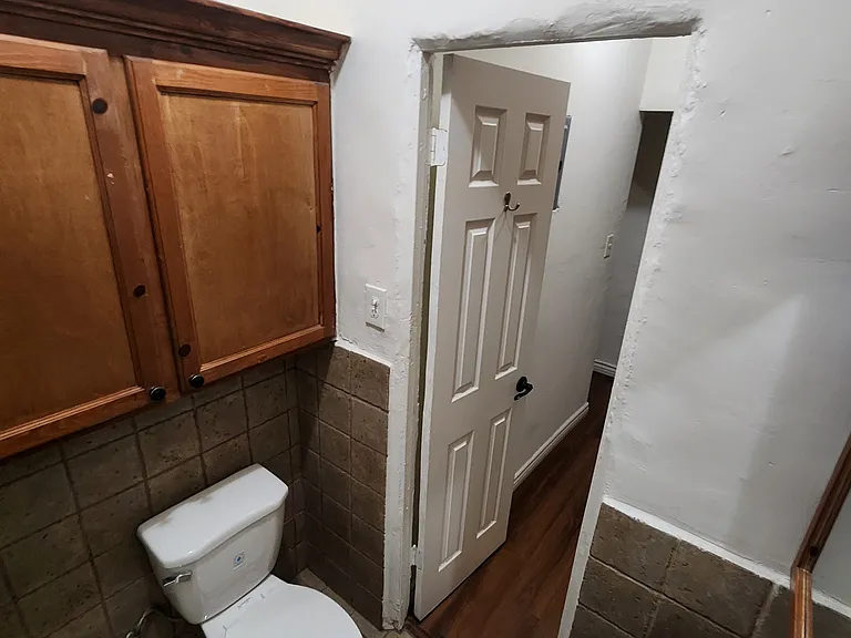 1152 N Kingsley Dr #202 — Photo 4