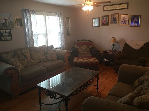 Large open kitchen/living. 